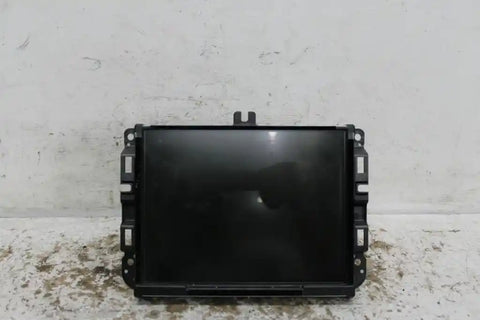 Jeep, Grand Cherokee Stereo/Head Unit Display Unit Only Uconnect 8.4In Sat Nav Type Wk 04/13 09/16