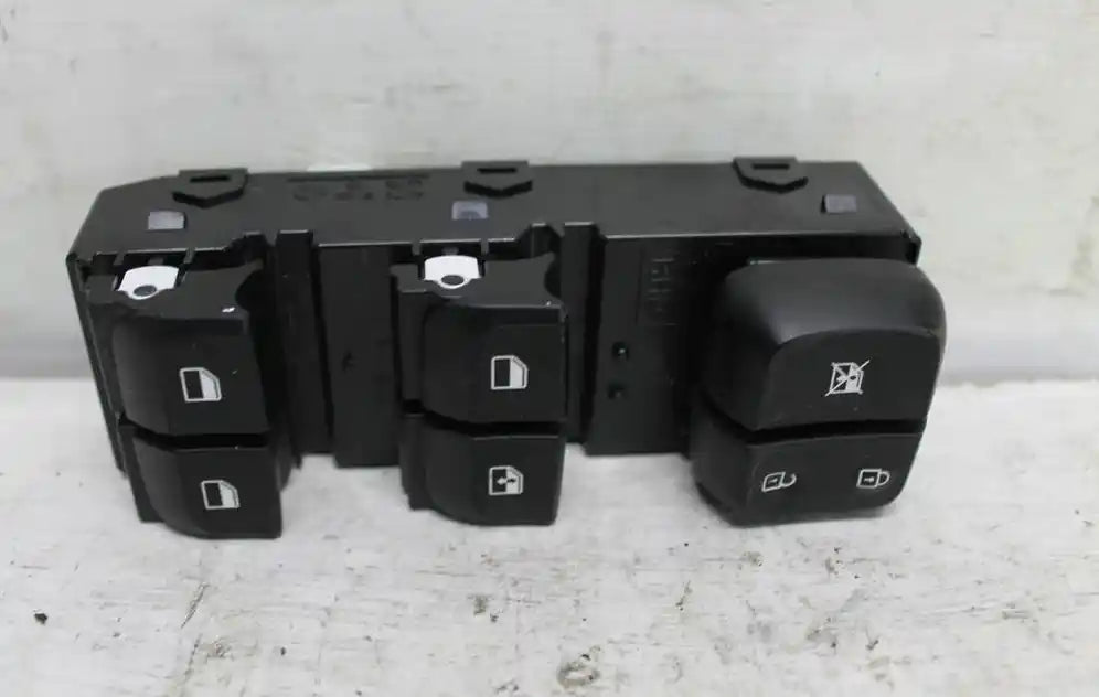 Kia, Picanto Power Window Switch Rh Front (Master Switch) Non Power Fold Mirror Type Ja 05/17 07/23