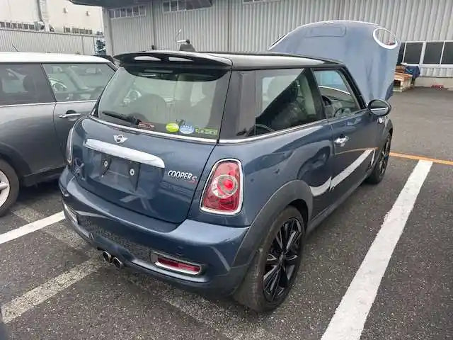 MINI, Cooper Right Guard R55/R56/R57 03/07 05/15