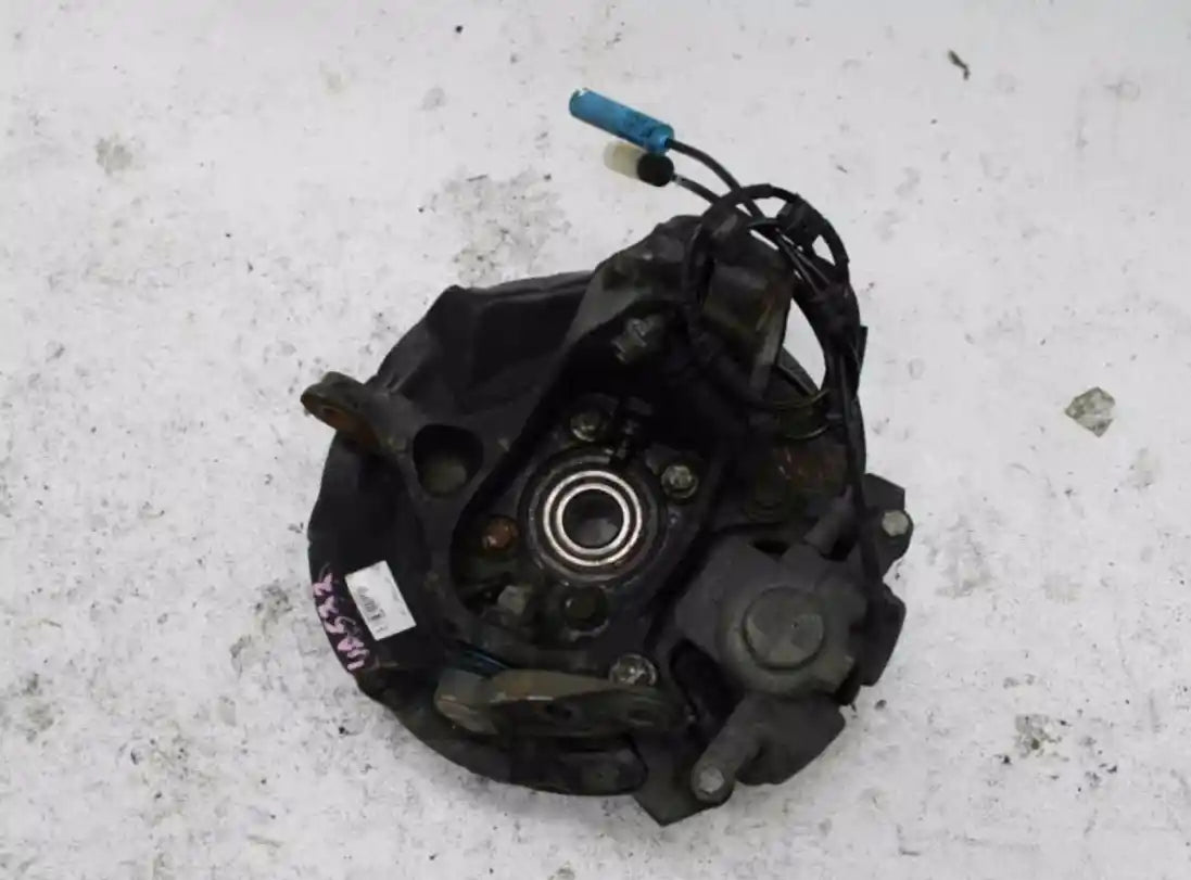 MINI, Cooper Left Front Hub Assembly R55/R56/R57, Wagon/3Dr Hatch/Cabrio, 03/07-05/15 J15153