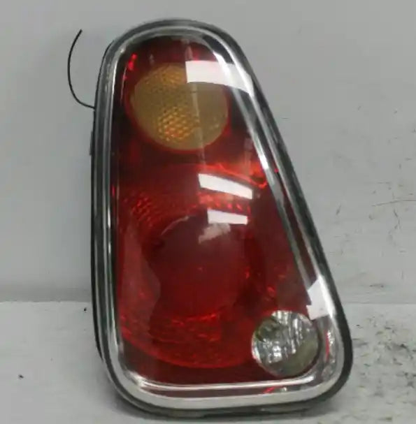 MINI, Cooper Left Taillight R50/R53 Hatch Amber Indicater At Top 07/04 10/06