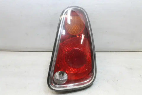 MINI, Cooper Right Taillight R50/R53, Hatch, Amber Indicater At Top, 07/04-10/06 J1203
