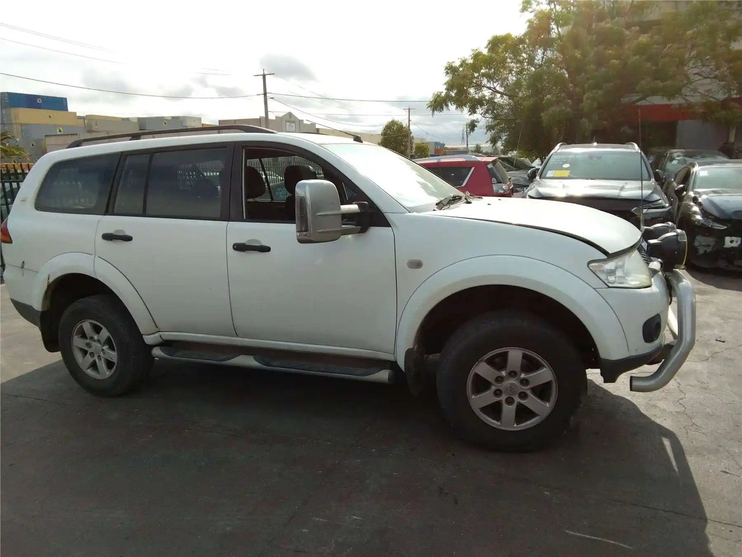 Mitsubishi Challenger