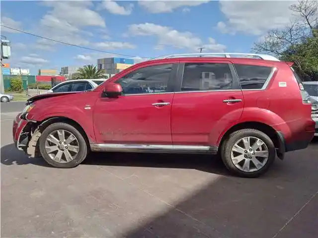 Mitsubishi  Outlander