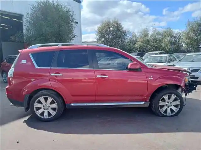 Mitsubishi  Outlander