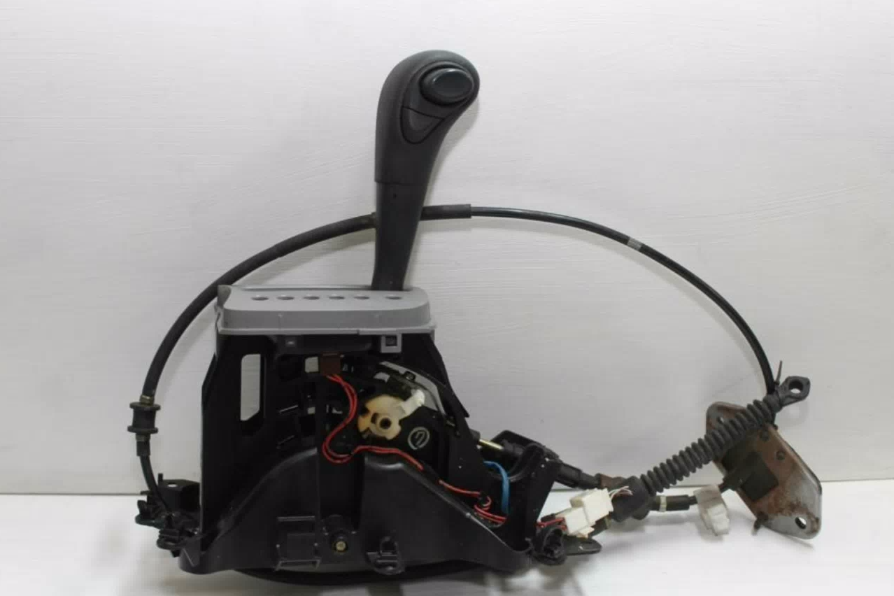 Mazda, 2 Gear Stick/Shifter Dy Series 12/02 05/05