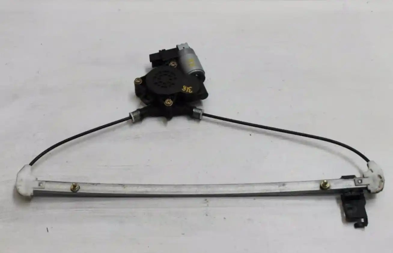 Mazda, 2 Right Rear Wnd Reg/Motor Dy2 Series Power 06/05 08/07