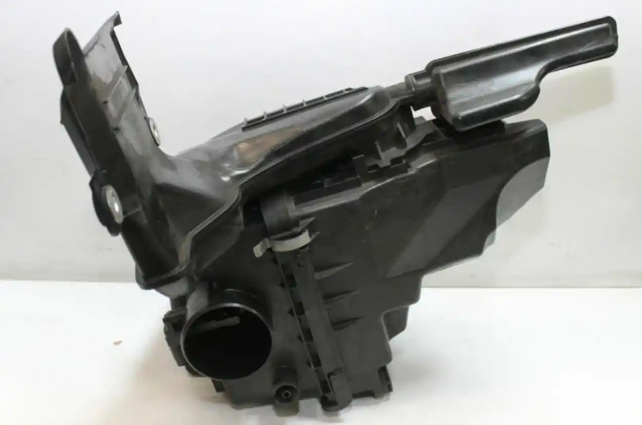 Mazda, 6 Air Cleaner/Box Air Cleaner, Gj-Gl, 2.2, Diesel, 11/12-02/18 J98605