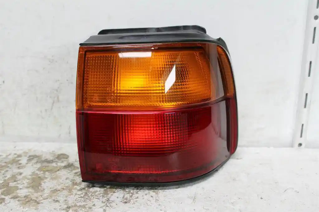 Mitsubishi, Delica Right Taillight L400 Wa 94