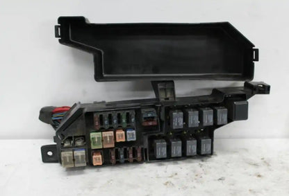 Mitsubishi, Delica Fuse Box Spacegear 90-07 822