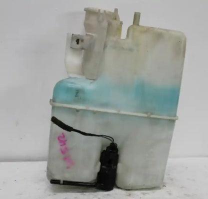 Mitsubishi, Delica Washer Bottle Spacegear 90- J822