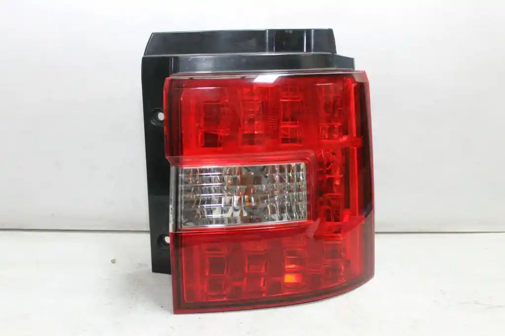Mitsubishi, Delica Right Taillight 5Th Gen 07-18 (Import) 33