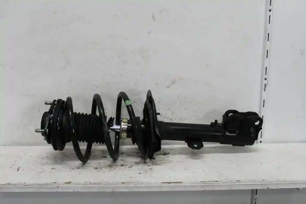 Mitsubishi, Outlander Right Front Strut Zj Zl 10/12 07/21
