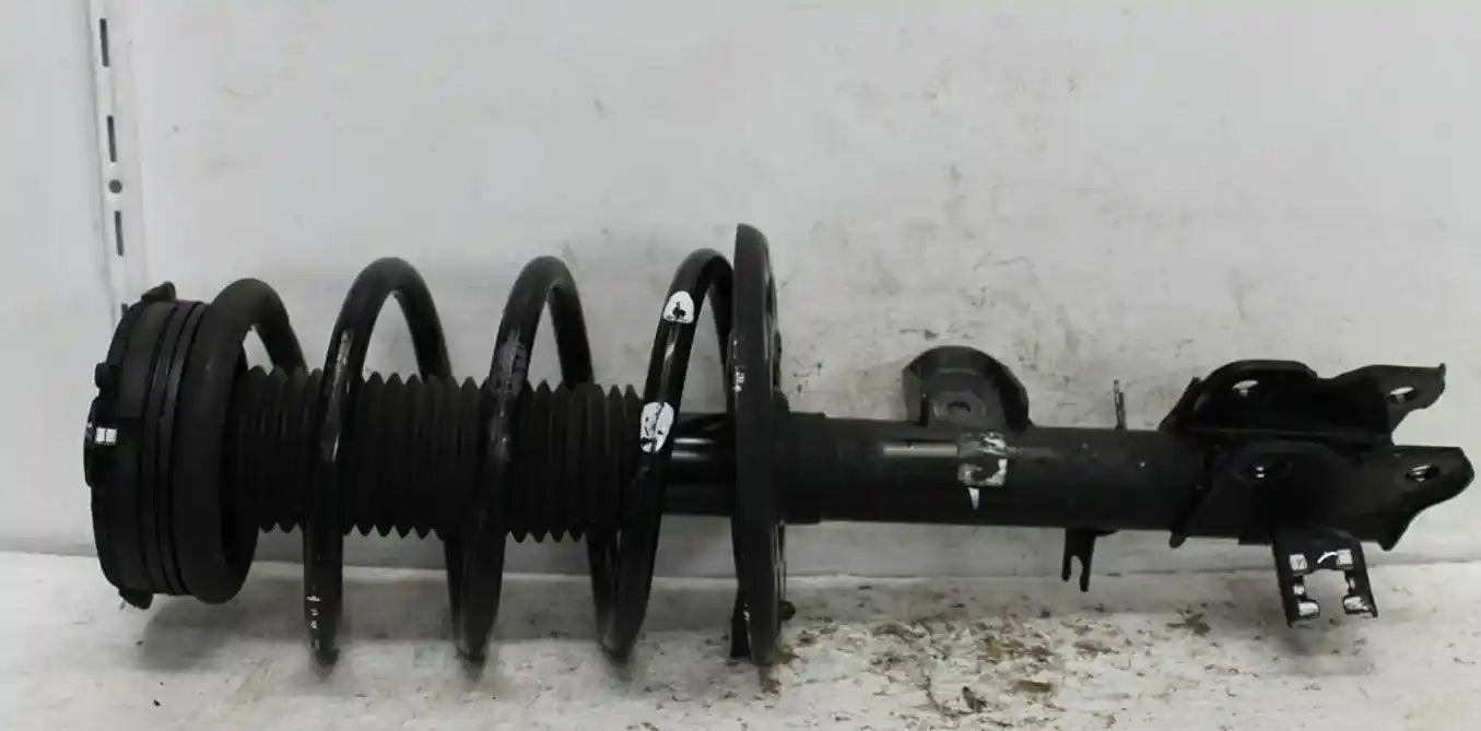 Nissan, Pathfinder Left Front Strut R52 06/13 04/21