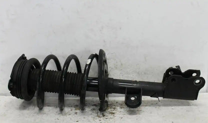 Nissan, Pathfinder Right Front Strut R52 06/13 04/21