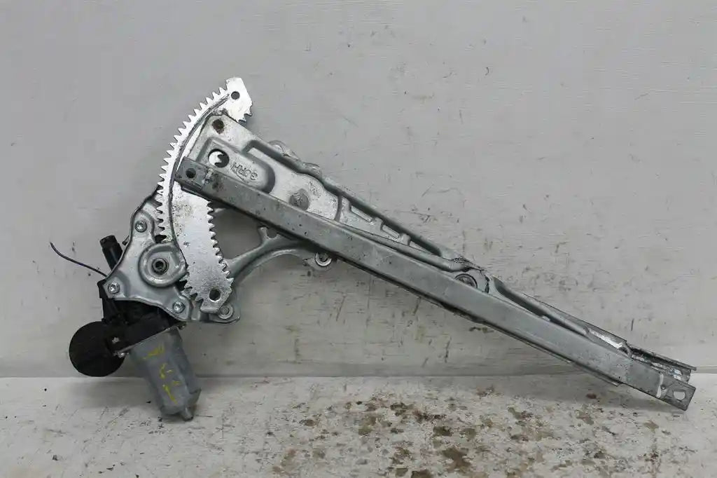 Nissan, Pathfinder Right Rear Wnd Reg/Motor R52 06/13 04/21