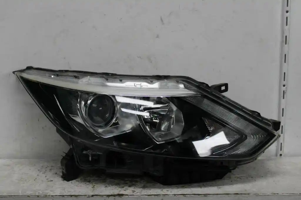 Nissan, Qashqai Right Headlamp J11 St/Ts Halogen Type 12/13 06/17