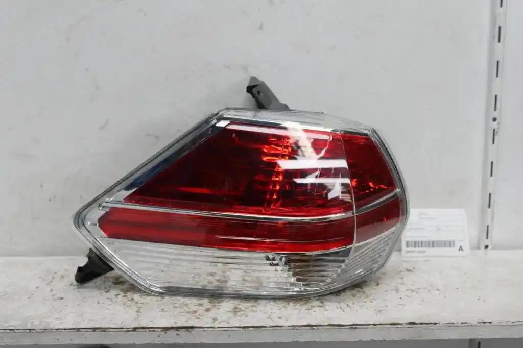 Nissan, Xtrail Left Taillight T32 02/14 01/17