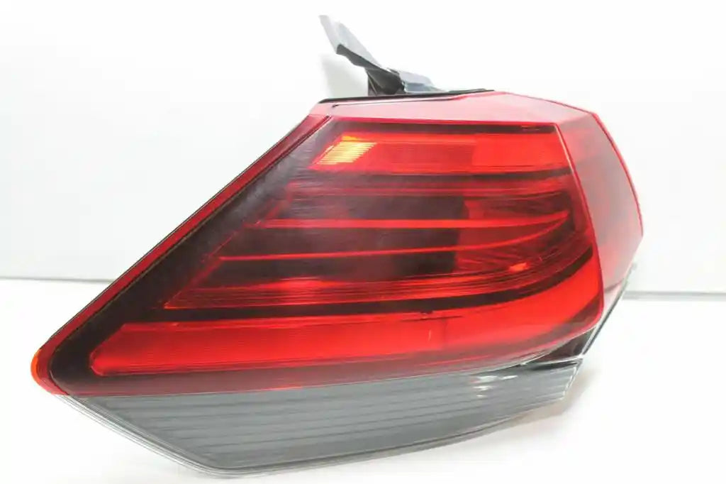 Nissan, Xtrail Left Taillight T32 02/17 07/22