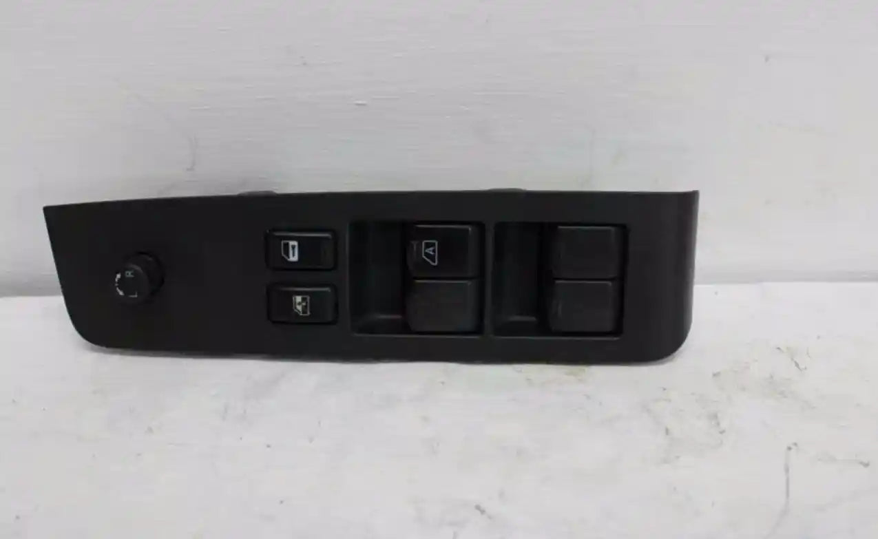 Nissan, Xtrail Power Window Switch Rh Front (Master Switch), T31, 09/07-12/13 J12240