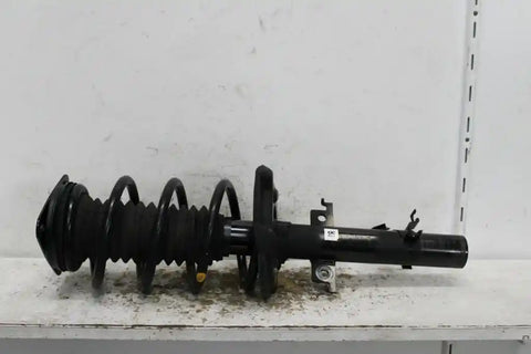 Nissan, Xtrail Right Front Strut T32 2.0/2.5 Petrol 02/14 07/22