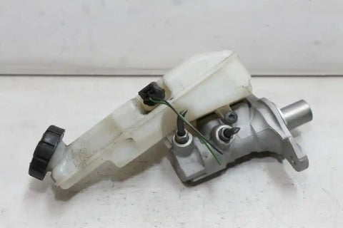 Renault, Clio Master Cylinder X98, 09/13-10/19 J1754