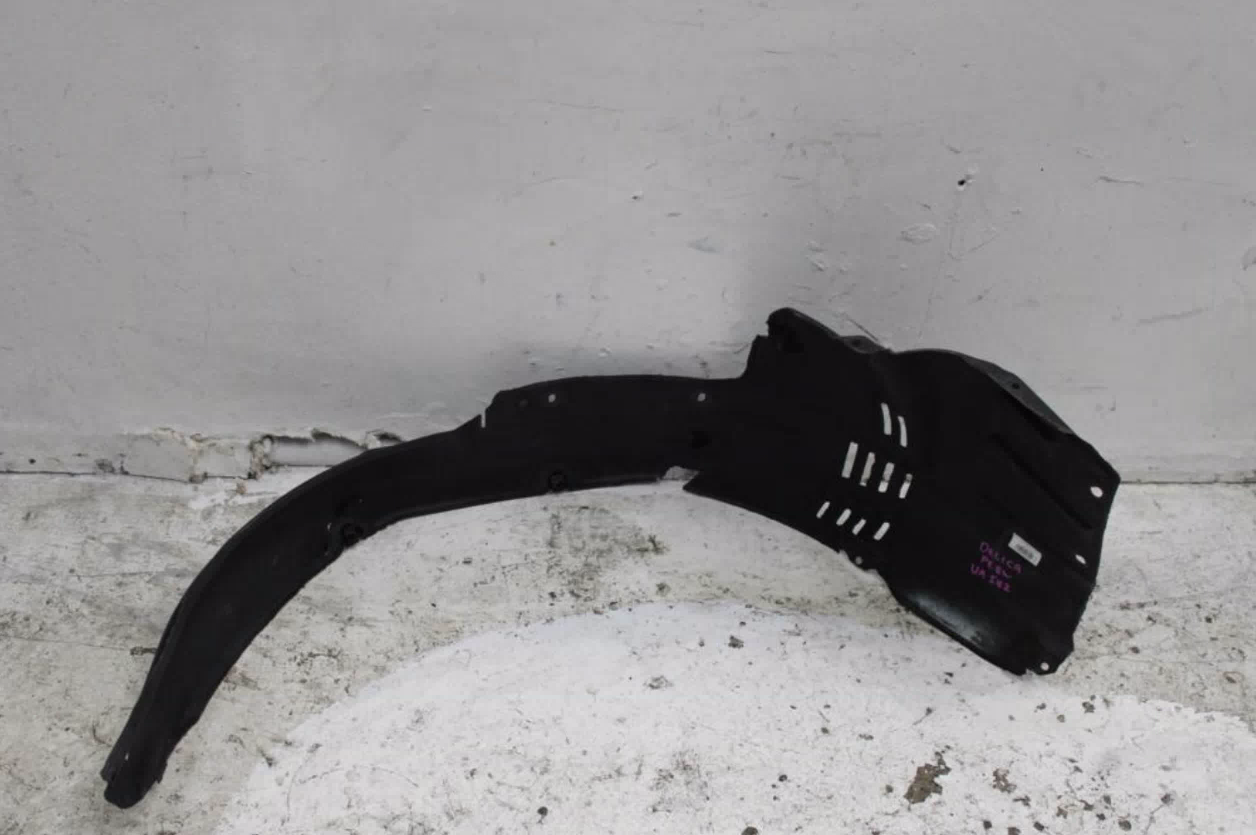 Mitsubishi, Delica, Left Guard Liner Spacegear 90-