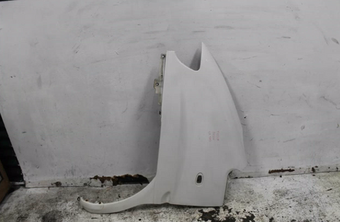 Mitsubishi, Delica, Left Guard Spacegear, 06/97-