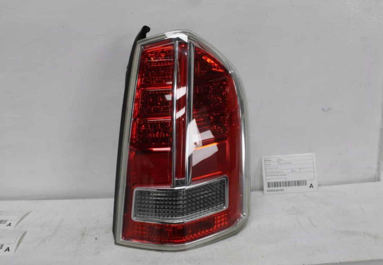 Chrysler, 300C, Right Taillight Lx2, 12/11-12/14