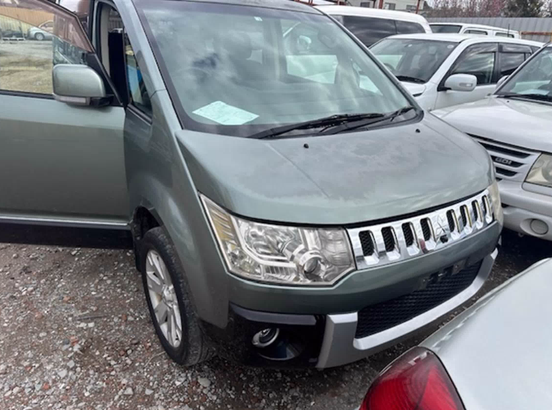 Mitsubishi, Delica Bootlid/Tailgate 5Th Gen 07- (Import)