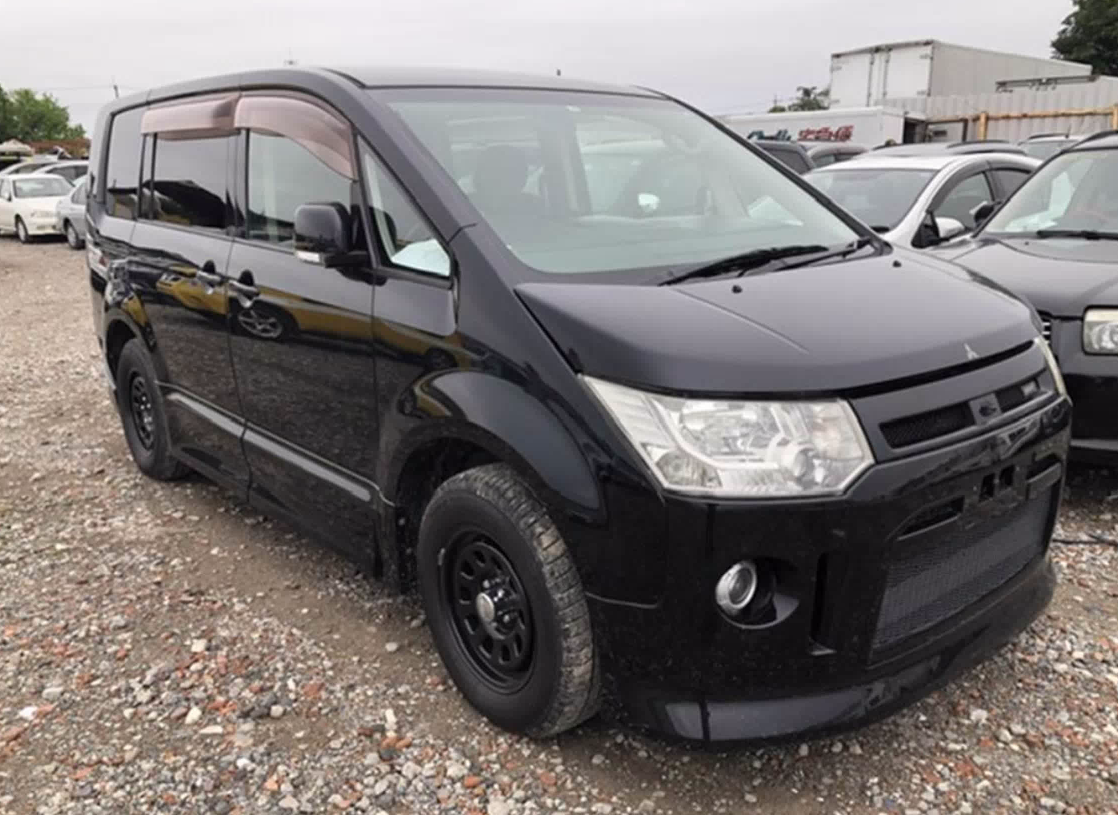 Mitsubishi, Delica Left Guard 5Th Gen 07- (Import)