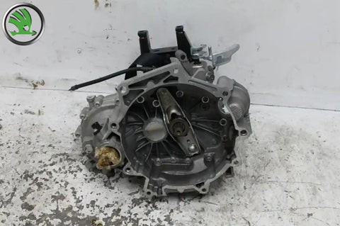 Skoda, Fabia Trans/Gearbox Manual Petrol 1.0 Turbo Qts Code Nj 05/17 08/21