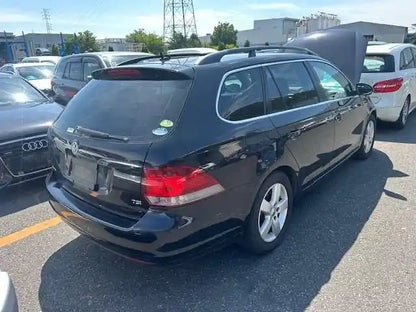 Volkswagen, Golf Right Front Door Gen 6 Wagon 09/09 01/13