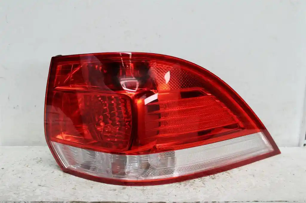 Volkswagen, Golf Right Taillight Gen 6 Wagon 09/09 01/13