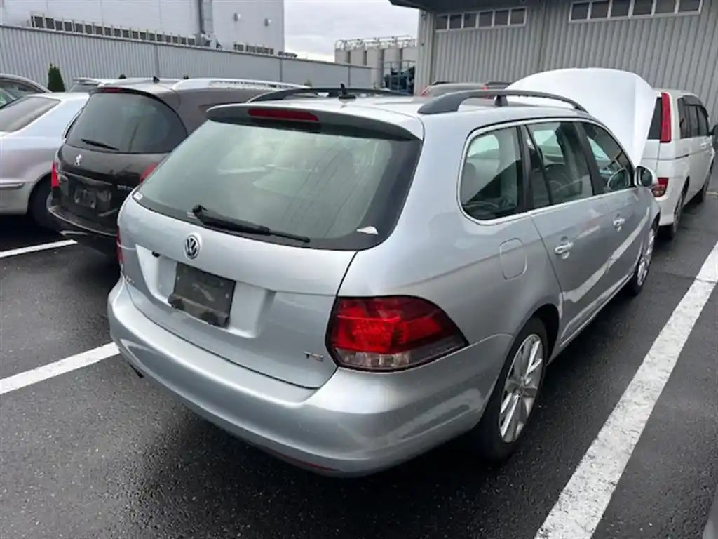 Volkswagen, Golf Rear Bumper Gen 6, Wagon, 09/09-01/13 J5001