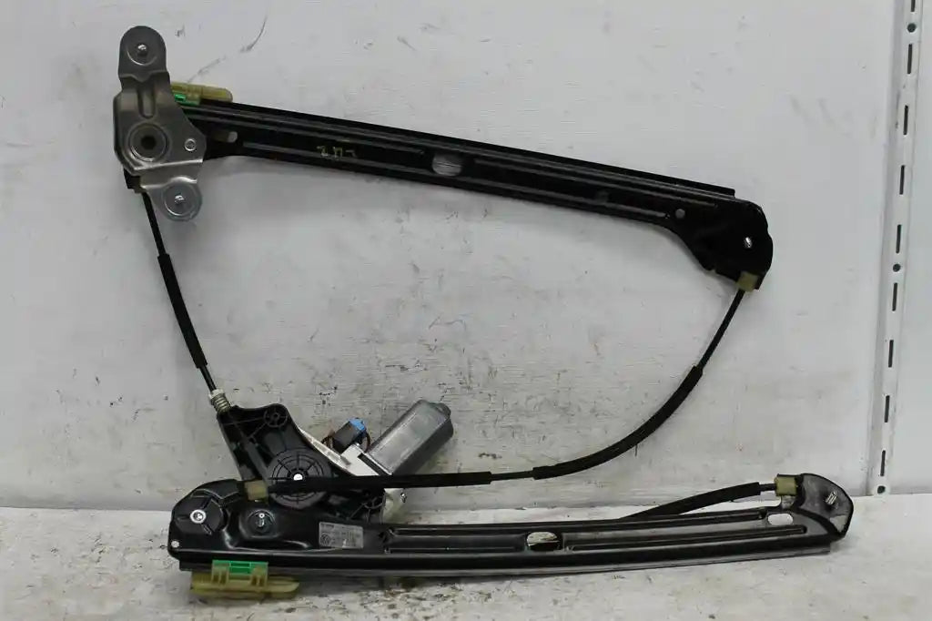 Volkswagen, Golf Right Front Window Reg/Motor Gen 7 5Dr Hatch/Wagon 12/12 08/20