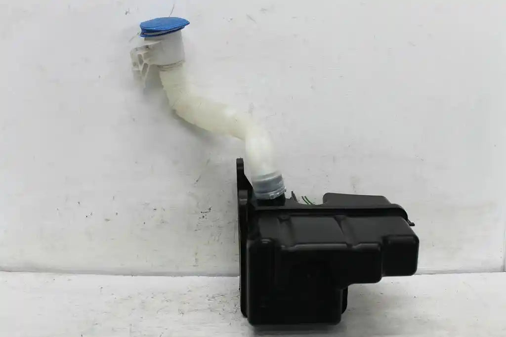 Volkswagen, Golf Washer Bottle Gen 7 Non H/Lamp Washer Type 12/12 08/20