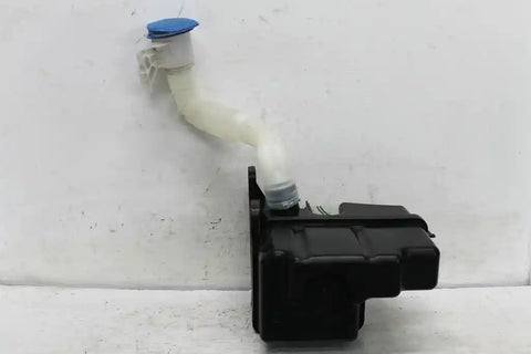 Volkswagen, Golf Washer Bottle Gen 7 Non H/Lamp Washer Type 12/12 08/20