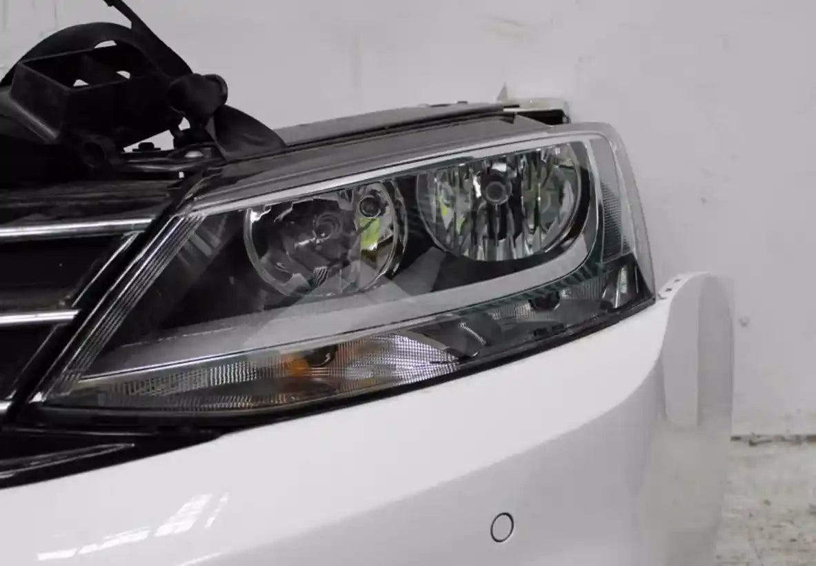 Volkswagen, Jetta Left Headlamp 1B Halogen 02/11 12/17