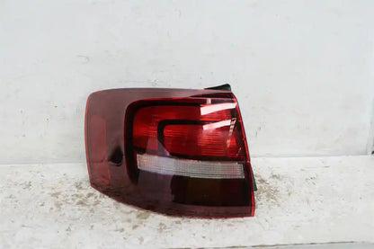 Volkswagen, Jetta Left Taillight 1B Darkened Type 11/14 12/17