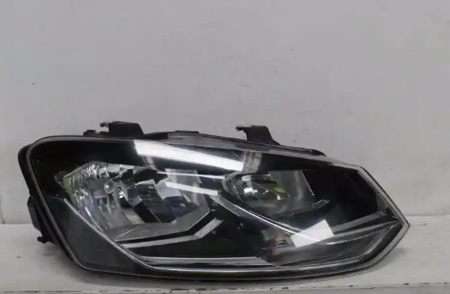 Volkswagen, Polo Right Headlamp 6R Halogen Rectangular Reflector Type 05/14 09/17