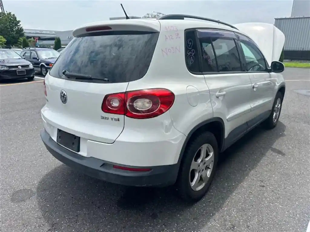 Volkswagen, Tiguan Bonnet 5N 05/08 08/16