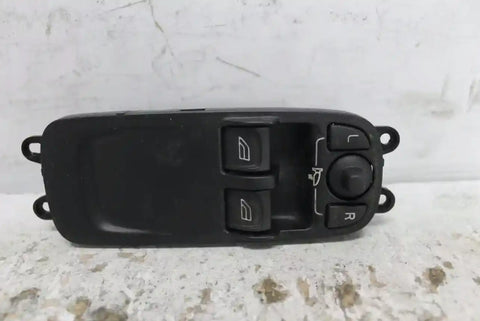 Volvo, C30 Power Window Switch Rh Front (Master Switch) Retract Type 04/07 07/13