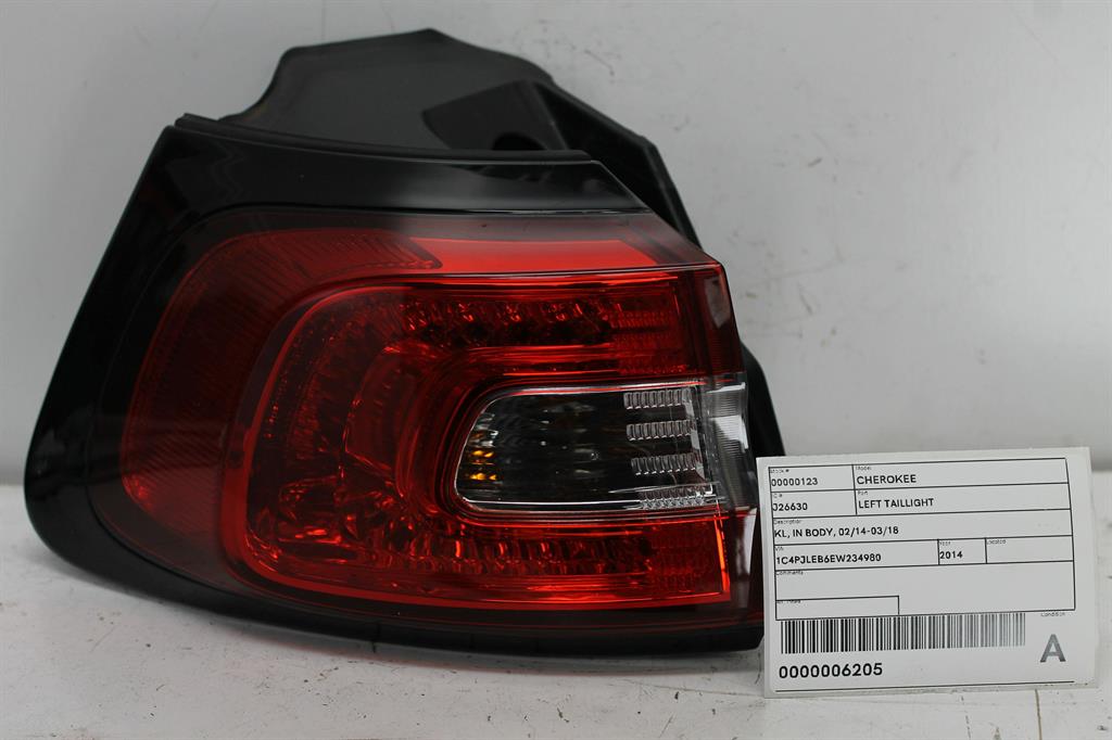 Jeep, Cherokee Left Taillight Kl In Body 02/14 03/18
