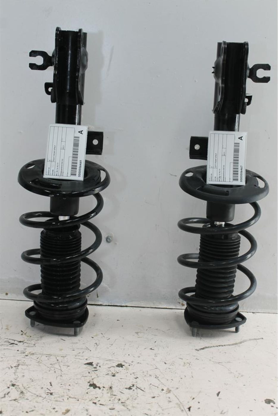 Mazda, 3 Right Front Strut Bn 05/16 02/19