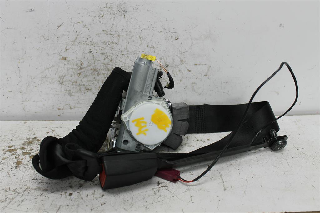 Ford, Ecosport Seat Belt Rh Front Assy (Belt And Stalk) Bk Bl 11/13 01/20