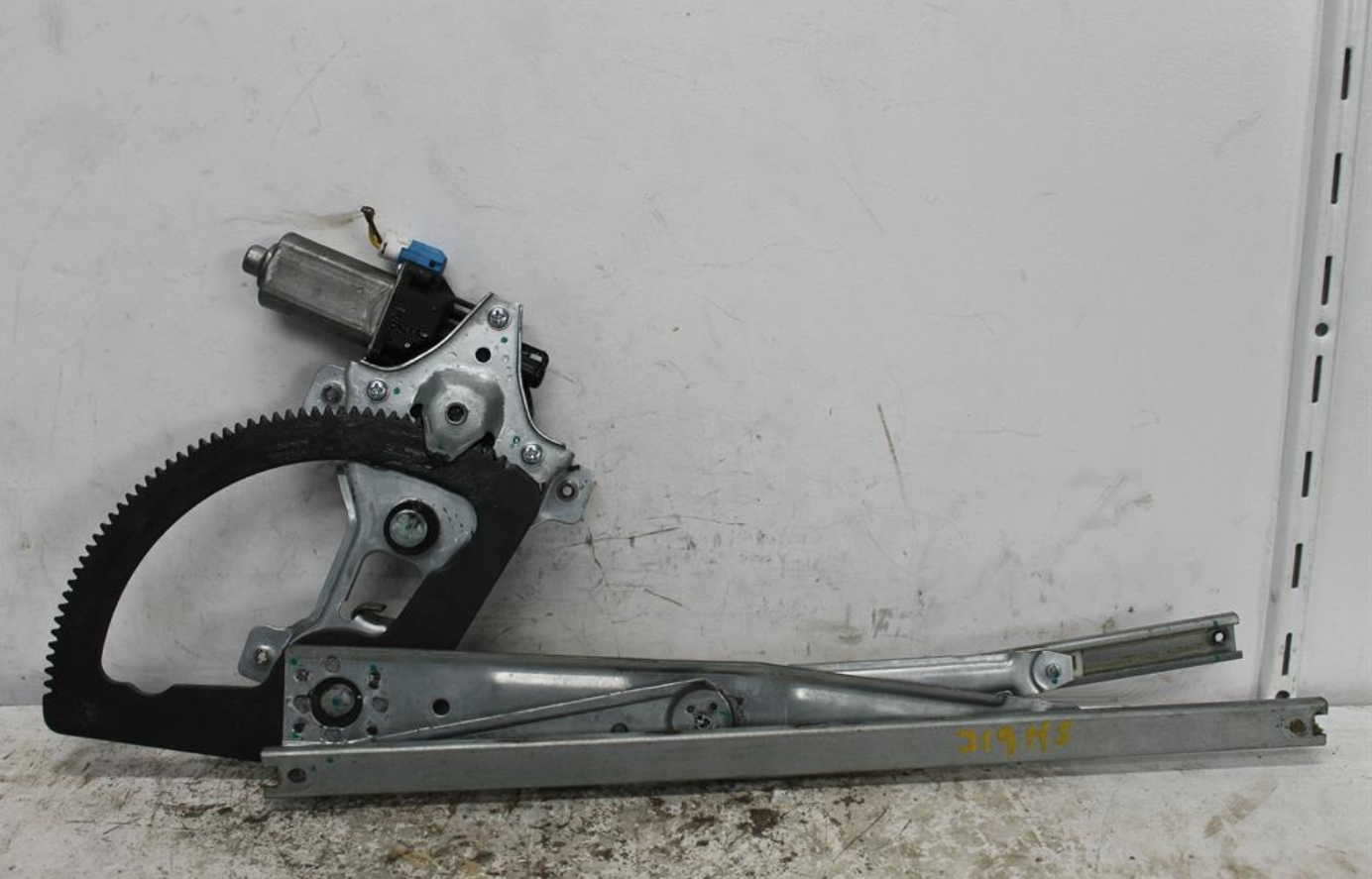 LDV, V80 Right Front Window Reg/Motor Van 01/13