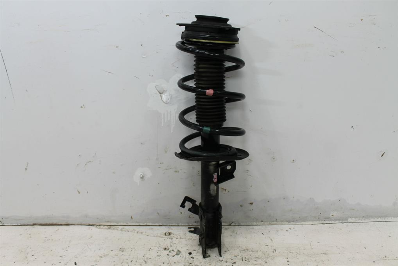 Nissan, Xtrail Left Front Strut T31 Diesel/Petrol 10/07 12/13