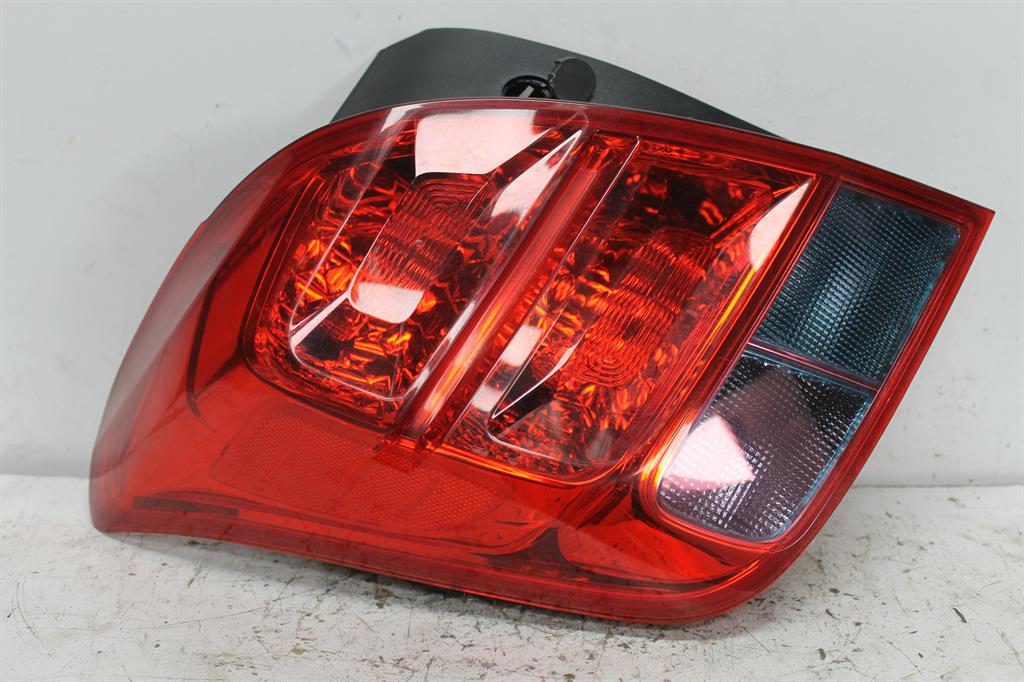 Holden, Trax Left Taillight Tj In Body Non Led Type 08/13 12/20