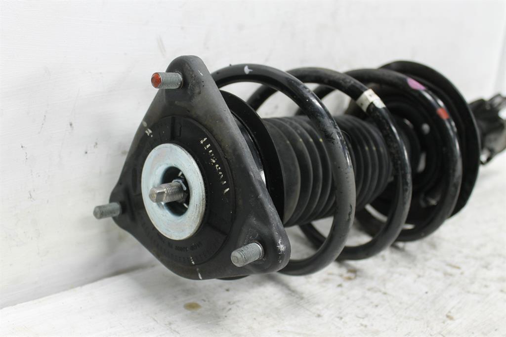 Kia, Cerato Right Front Strut Yd Sedan/Hatch 04/13 05/18